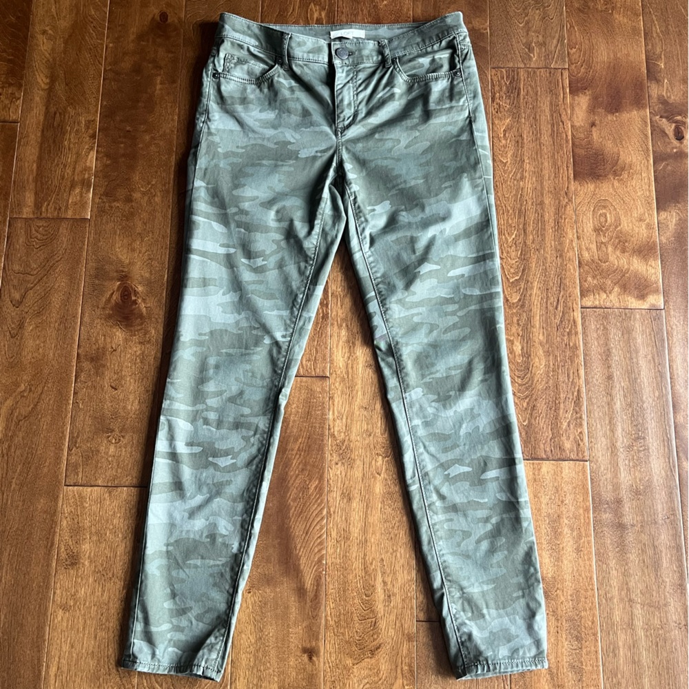 LOFT Women's Skinny Camo Slacks in Olive Green, 27